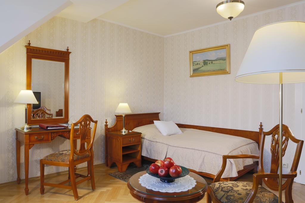 Standard Single Room,1565564878:JPEG