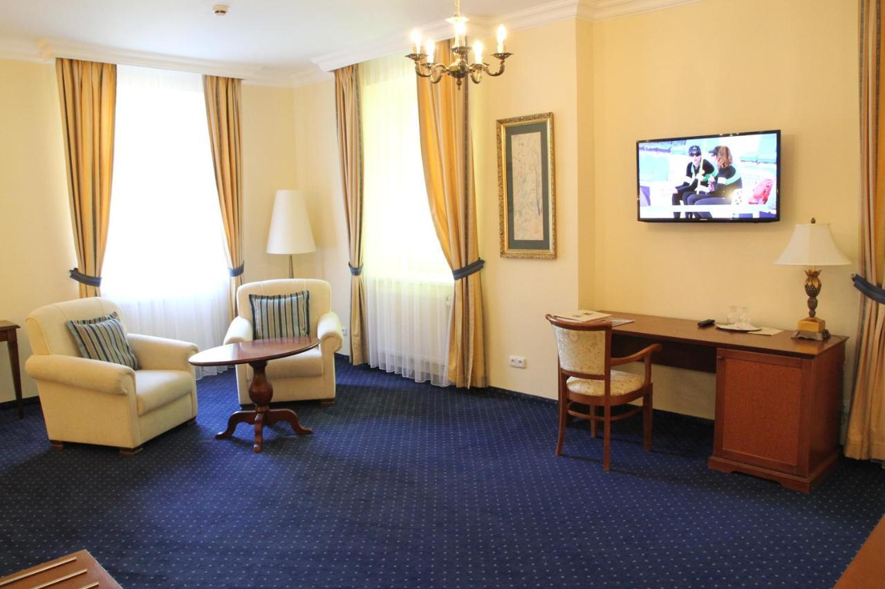 Deluxe Double Room Pool Wellness Access,991398934:JPEG
